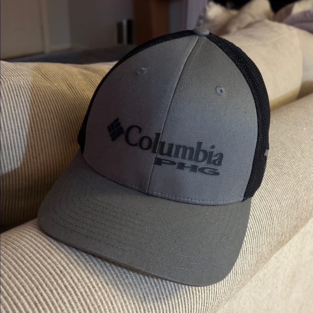 Columbia PFG Two-Tone Gray and Black Hat